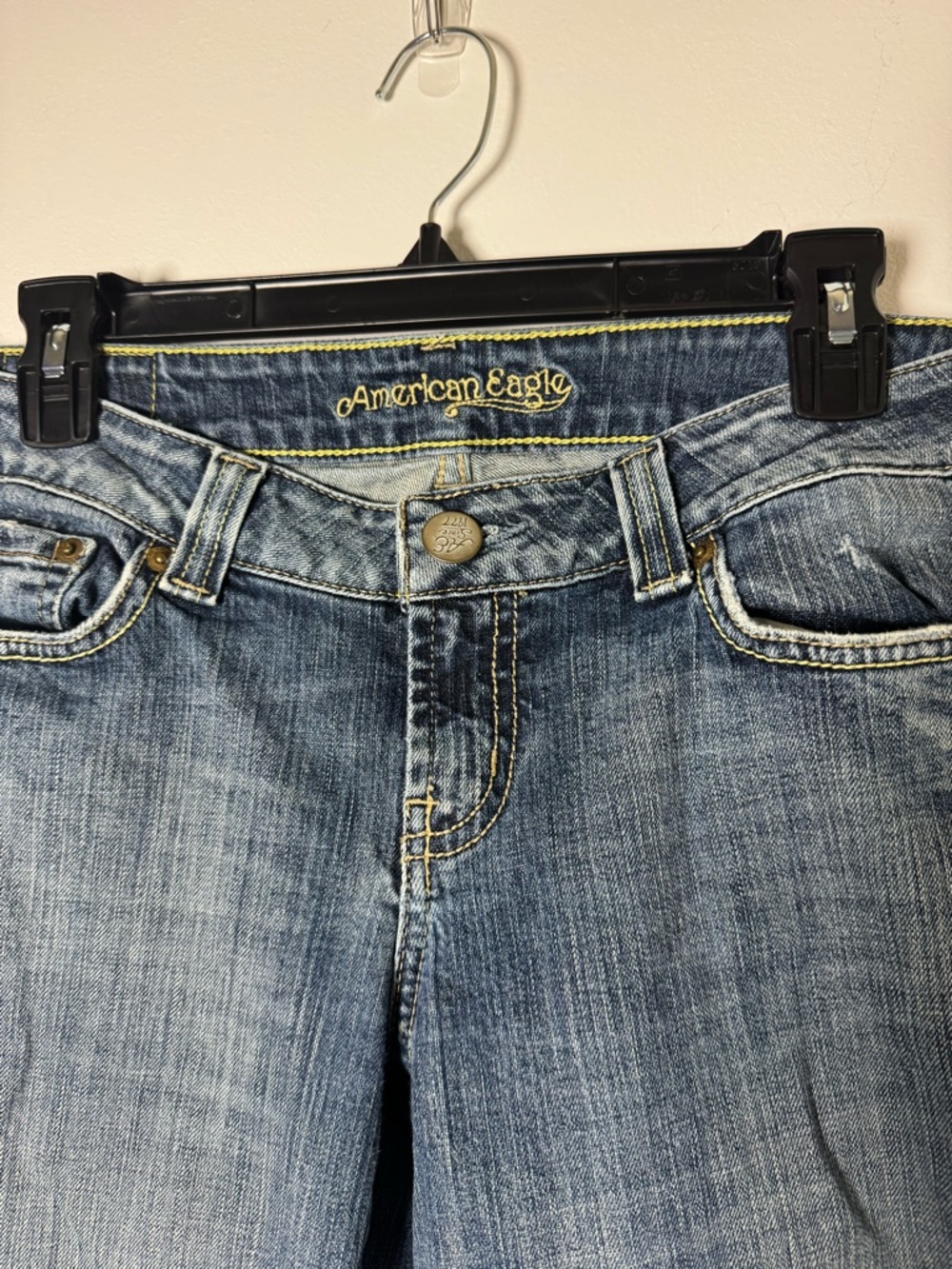 American Eagle Boyfriend 77 Jeans Women 8 Long Light Wash Bootcut - Picture 4 of 5